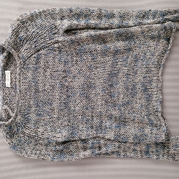 💙 Abercrombie Soft Knit Sweater - Picture 5 of 5